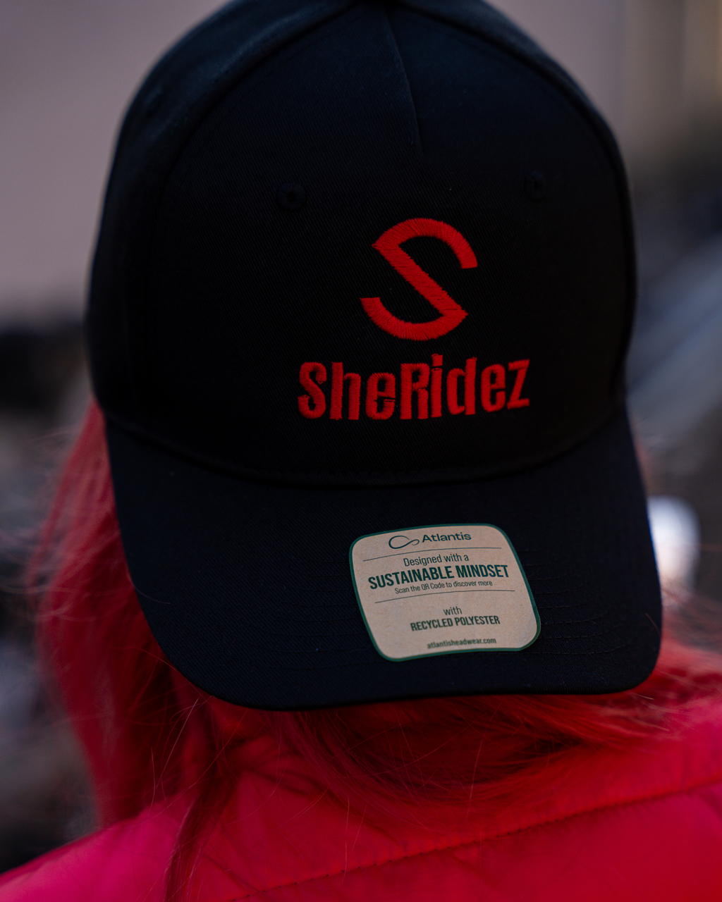 SheRidez Brand Kasket – Sort (Sustainable Edition)