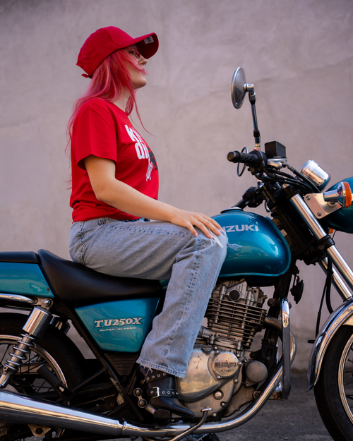 SheRidez "Ride Like a She" kasket – Rød (Sustainable Edition)