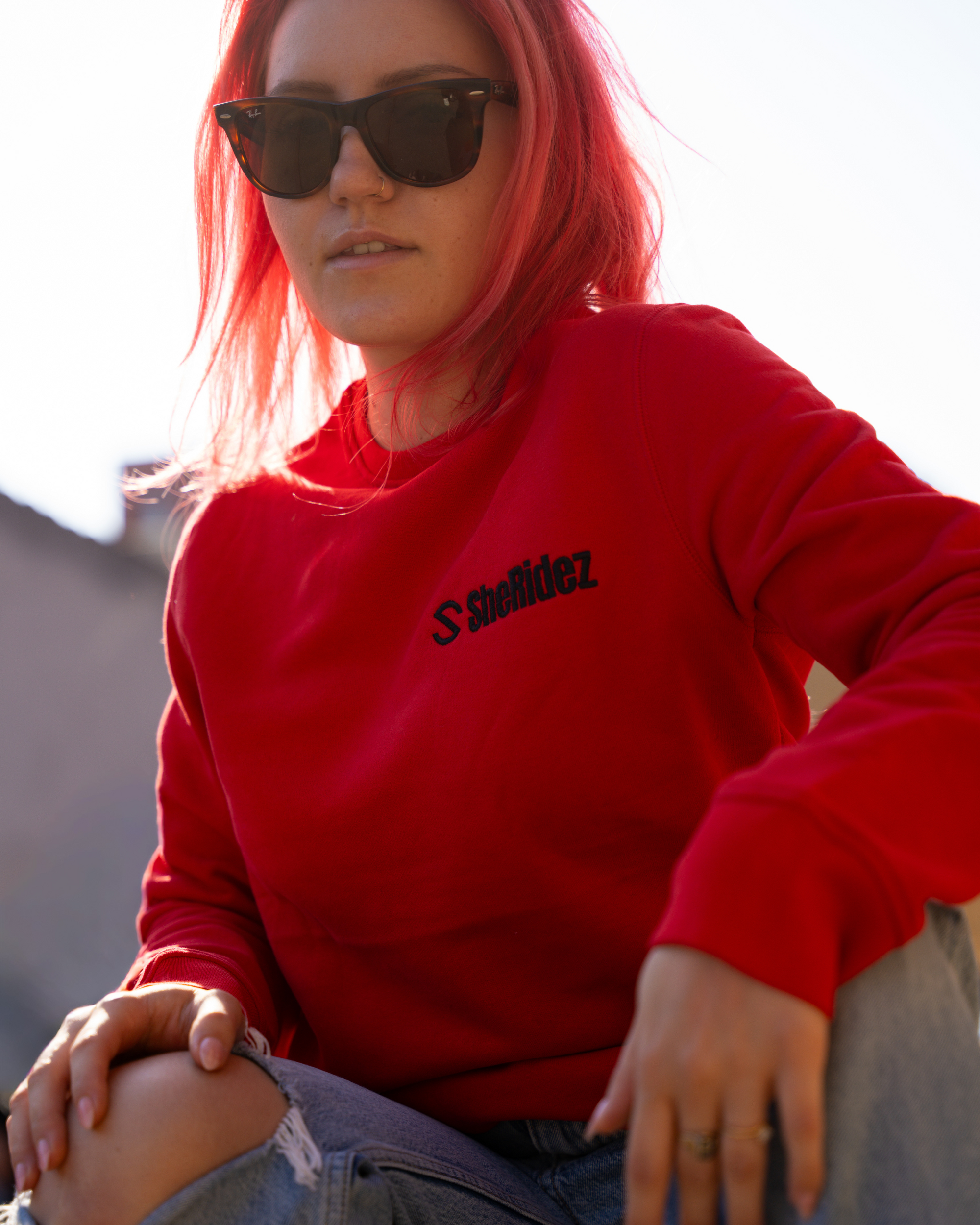 SheRidez "Ride Like a She" Sweatshirt – Rød (Broderet Ryg)