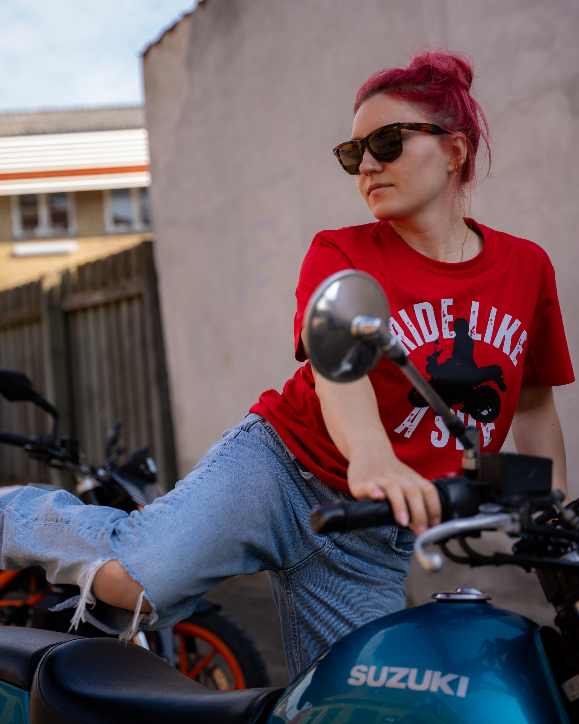 SheRidez "Ride Like a She" T-shirt – Rød
