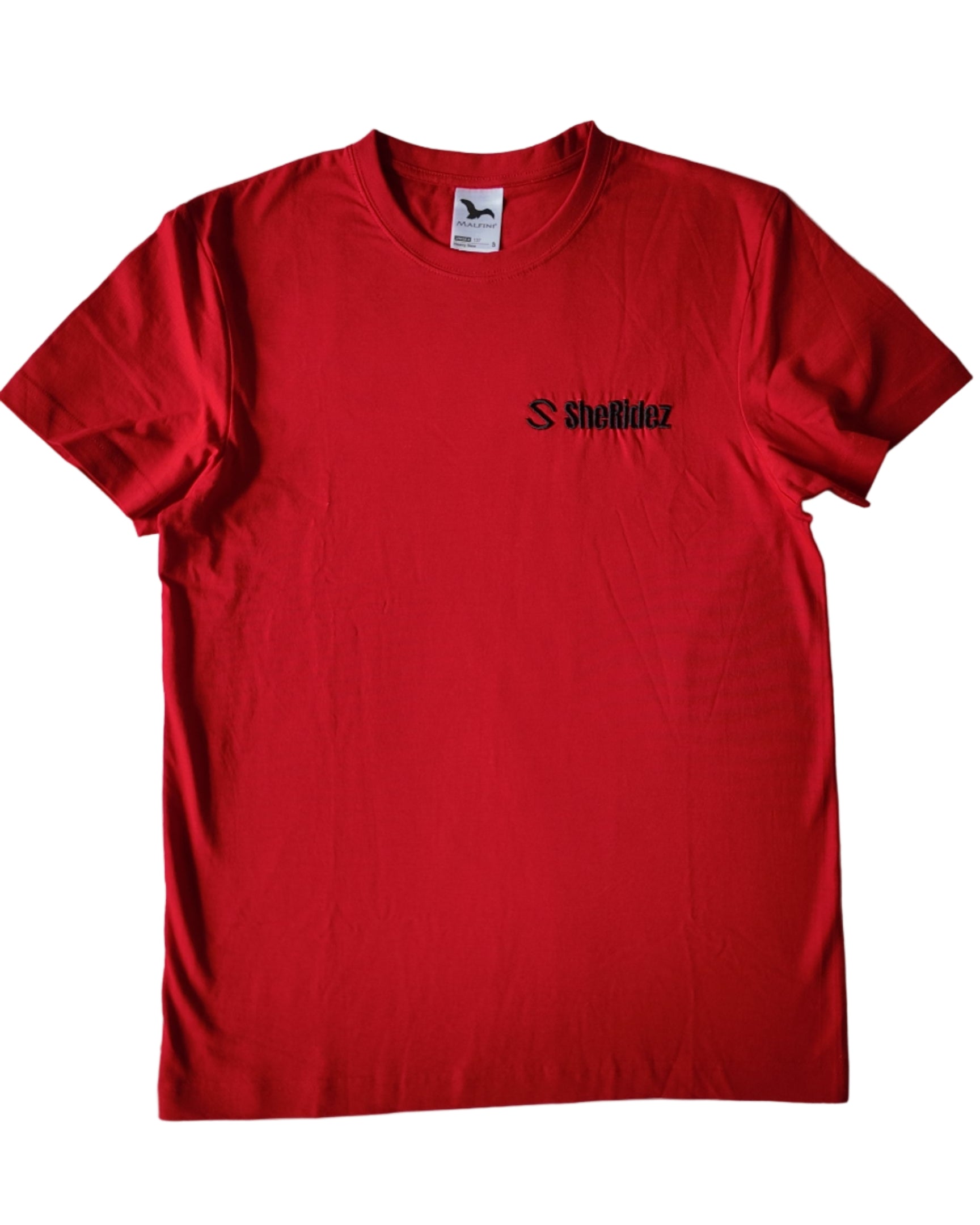 SheRidez Brand T-shirt – Rød (Logo Edition / Broderet Logo)